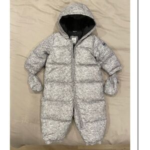 ❄️ Gap Down Fill Snowsuit Cozy & Cute Baby Snowsuit ❄️ 12–18 Months